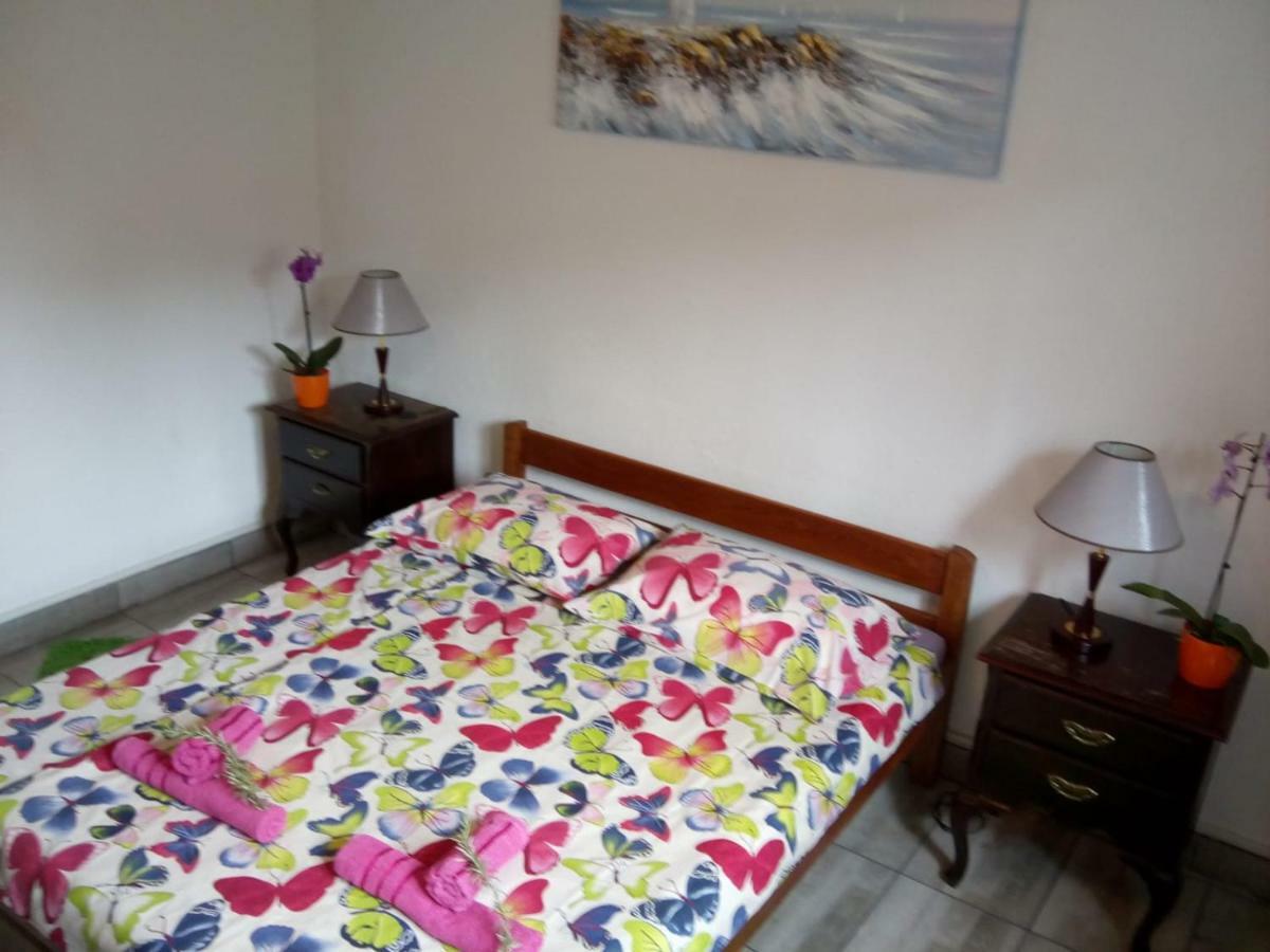 Apartman Teuta ซาเกร็บ ภายนอก รูปภาพ